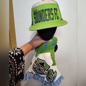 Seattle Sounders Hat and Scarf Set - Green and Blue